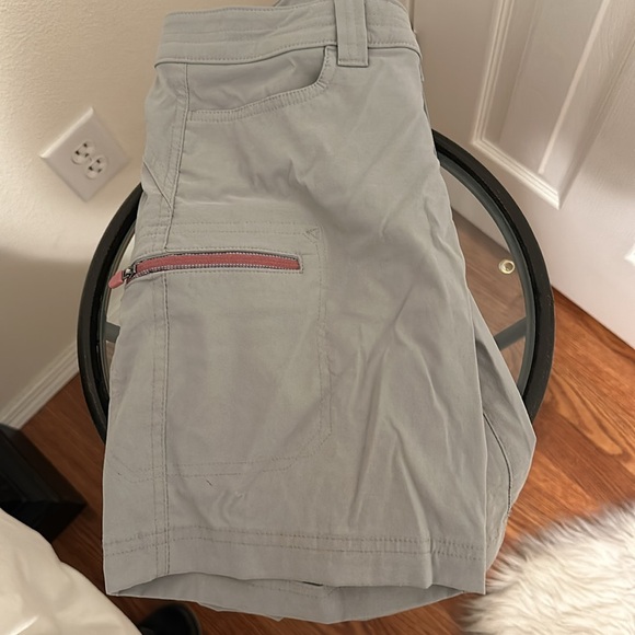 Eddie Bauer First Ascent - Picture 3 of 3